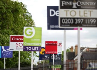 UK rents fall for first time in a decade
