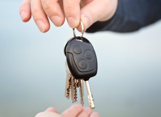 Goldcar told me to buy its insurance policy or I’d get no car keys