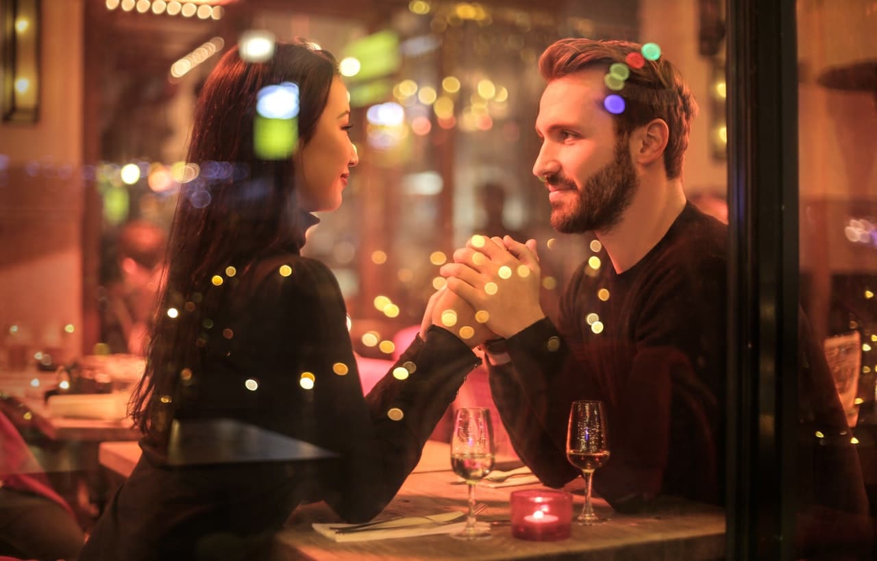 dating-courtship-years-history-header-image