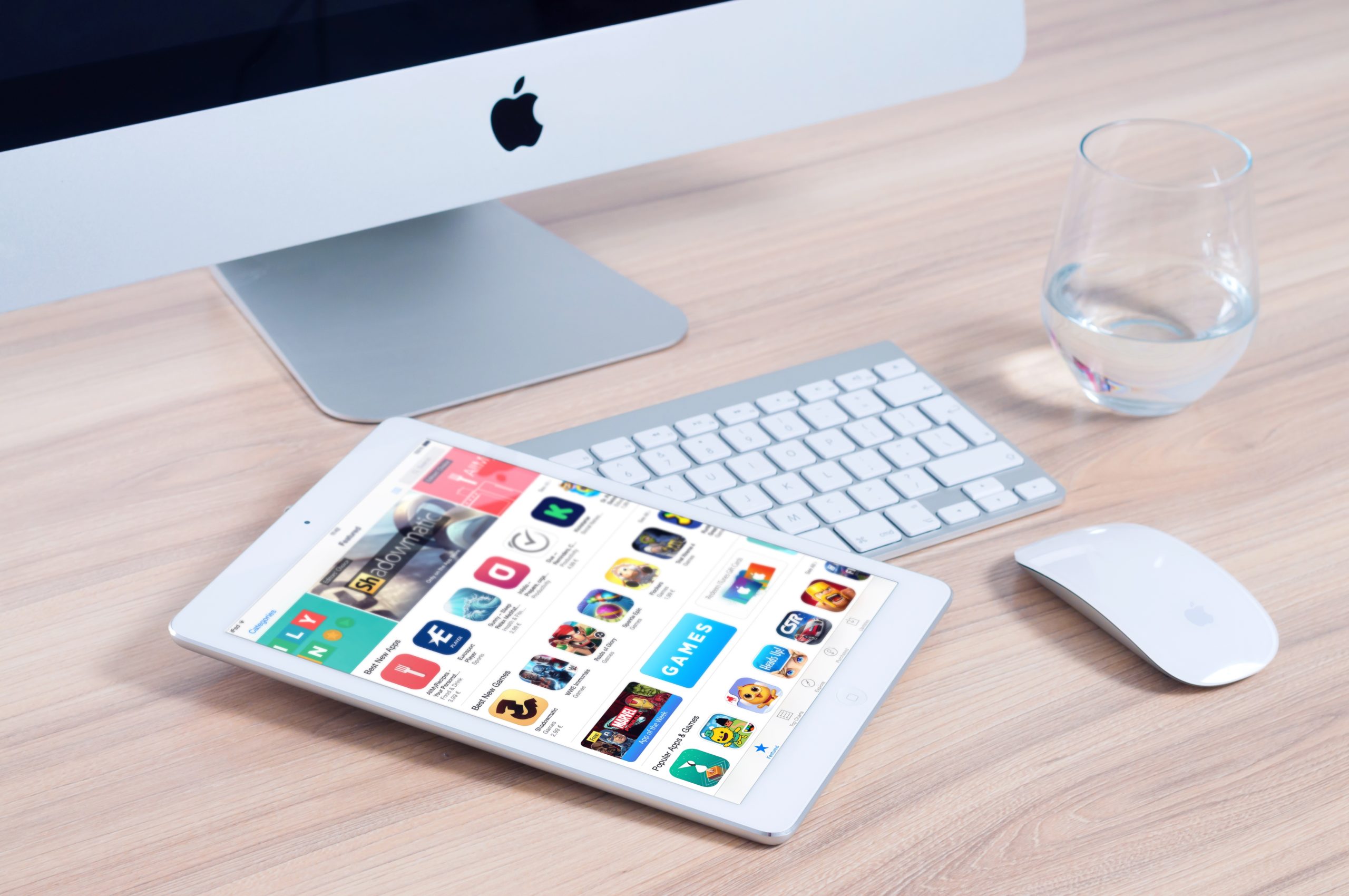 apple-office-internet-ipad-38544-1-scaled
